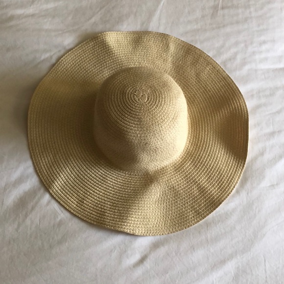 Beach/summer straw hat - Picture 2 of 4